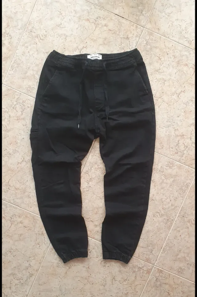 Pantalón cargo negro Pull&Bear