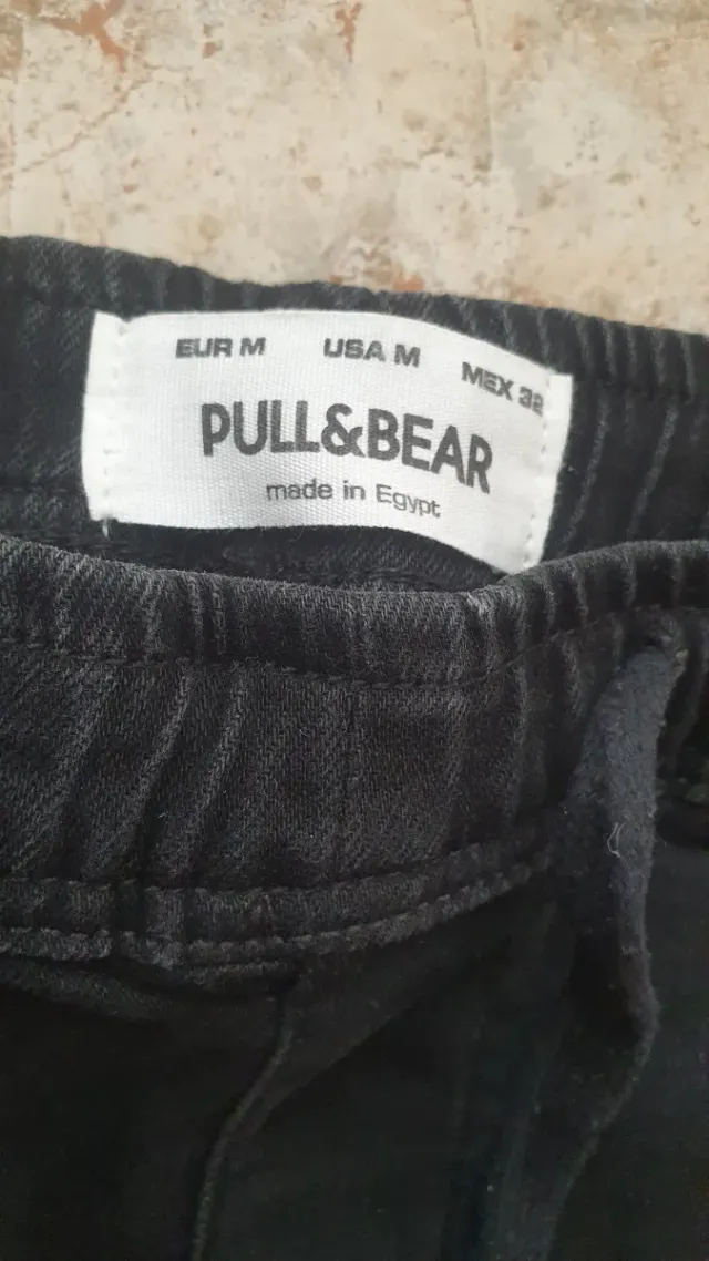 Pantalón cargo negro Pull&Bear