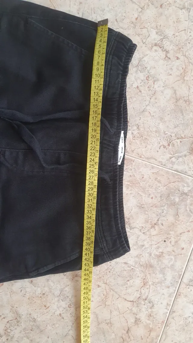 Pantalón cargo negro Pull&Bear
