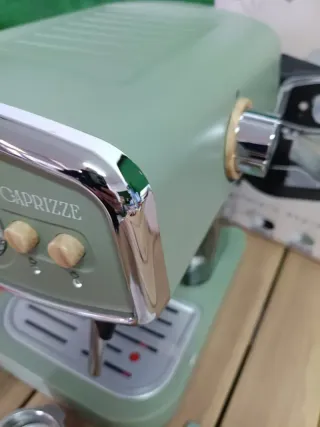 Cafetera Express Semiautomática Caprizze Kai 1050