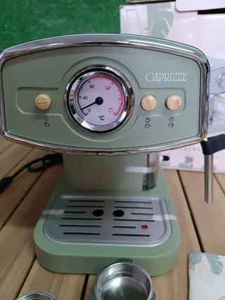 Cafetera Express Semiautomática Caprizze Kai 1050