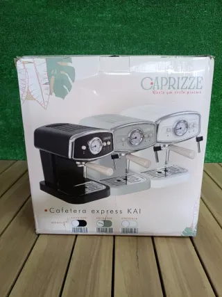 Cafetera Express Semiautomática Caprizze Kai 1050