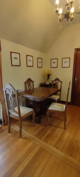 Conjunto mesa extensible y sillas comedor