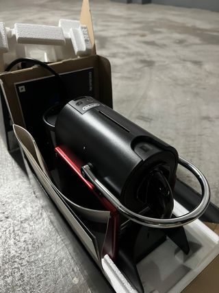 Cafetera Nespresso Pixie DeLonghi nueva a estrenar