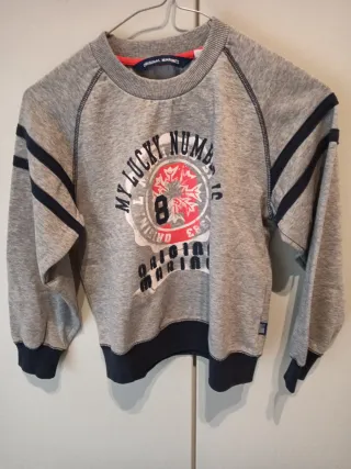 N. 2 felpe bimbo 8 anni