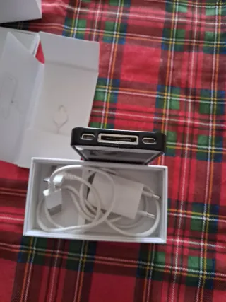 iPhone 4 Bianco con scatola e caricatore