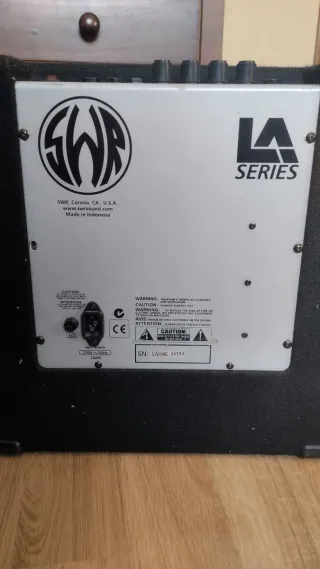 Amplificador Bajo Eléctrico (Bajo opcional)