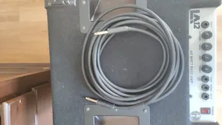 Amplificador Bajo Eléctrico (Bajo opcional)