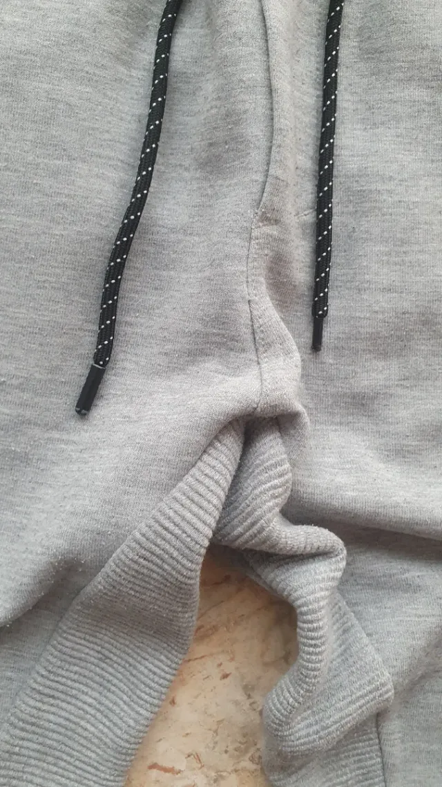 Pantalón Jogger Pull&Bear Gris y Negro