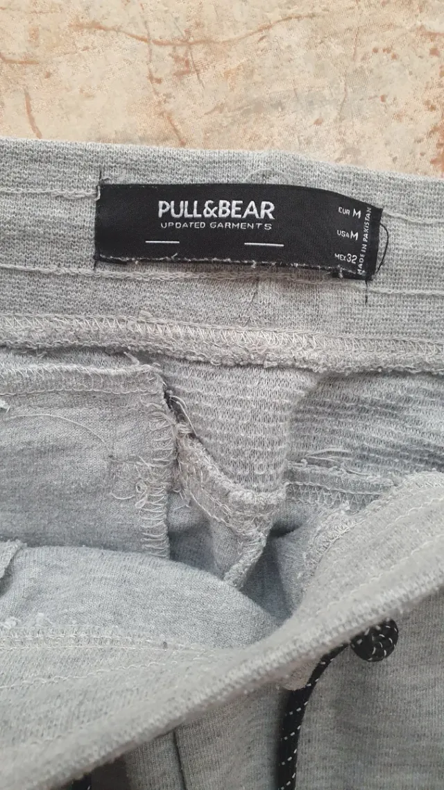 Pantalón Jogger Pull&Bear Gris y Negro
