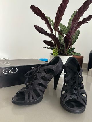 Sandalias tacón Gloria Ortiz negras talla 41