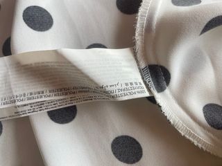 Blusa lunares blanca y negra