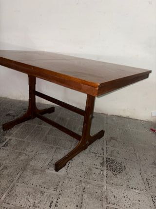 Tavolo e sedie Guido Faleschini