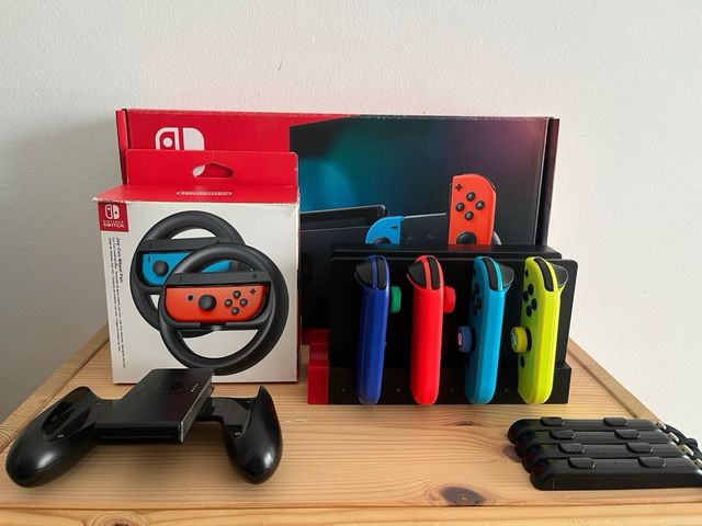 Nintendo Switch V2 Multicolor