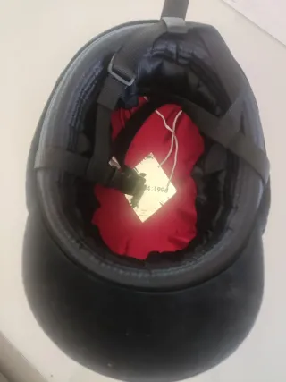 Casco de equitación negro