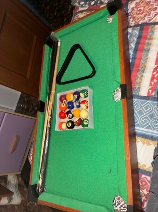 Mini mesa de billar con accesorios