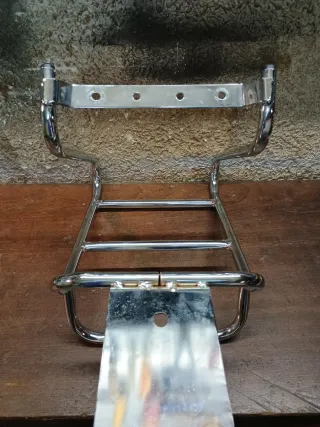 Soporte cromado Vespa