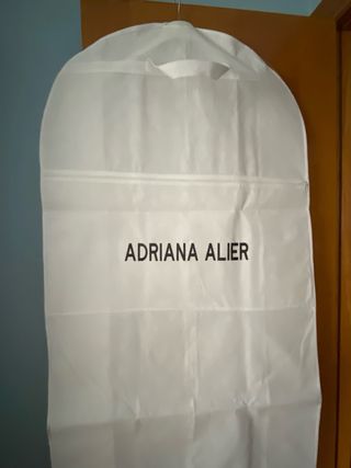 Funda para vestido de novia Adriana Alier