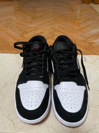 Nike Air Jordan 1 Low Black Toe
