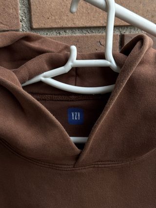 Sudadera Yzy Marrón