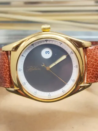 Reloj Halcón Horas Saltantes Esfera Negra