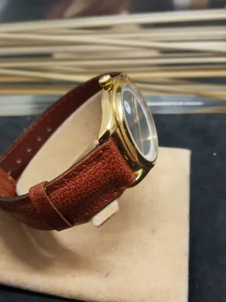 Reloj Halcón Horas Saltantes Esfera Negra