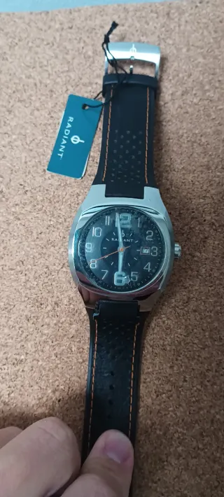 Reloj Radiant Negro y Plateado