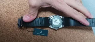 Reloj Radiant Negro y Plateado