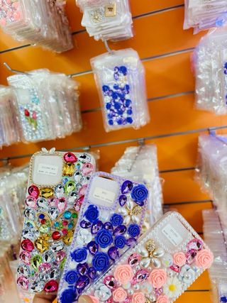 Funda iPhone Morada Flores modelo 11 hasta 15