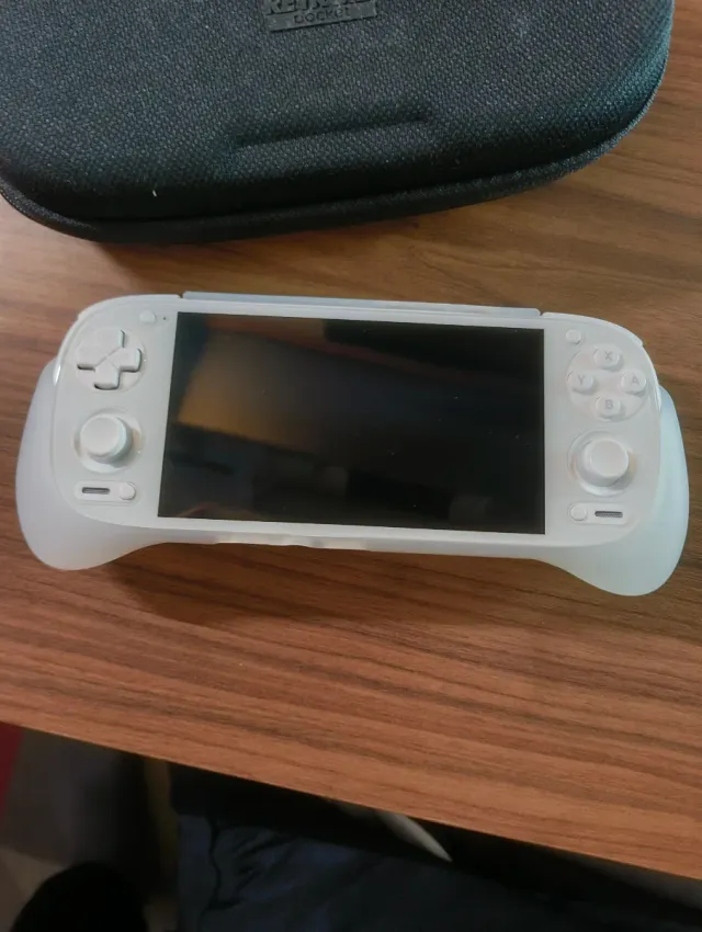 Retroid Pocket 5 Blanco + Accesorios oficiales