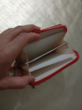 Portafoglio Seven rosso multitasche