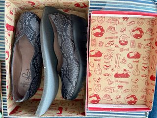 Zapatos de cuña estampados serpiente talla 37