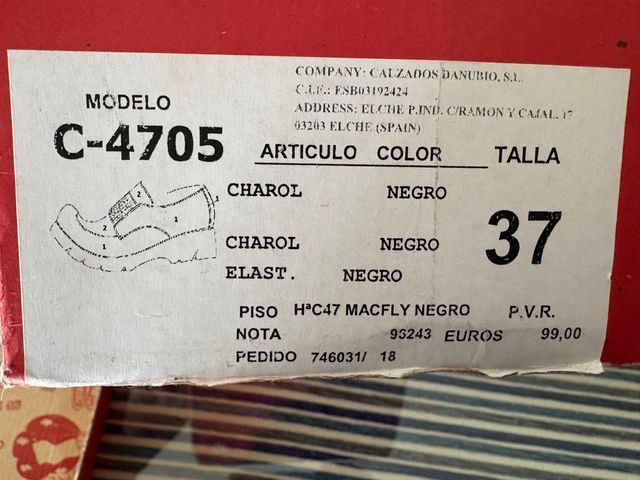 Zapatos de cuña estampados serpiente talla 37