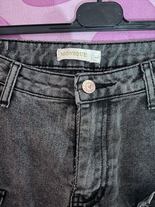 Jeans cargo neri da donna