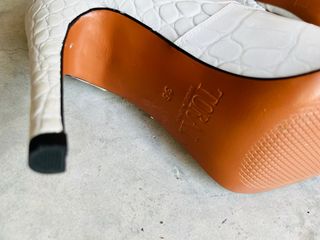 Botines Toral Piel Cocodrilo Blanco Talla 36