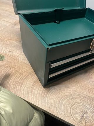 Maletín de herramientas verde