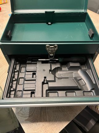 Maletín de herramientas verde