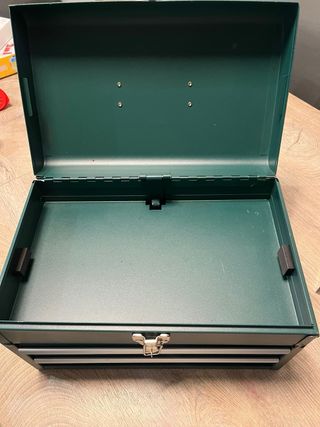 Maletín de herramientas verde