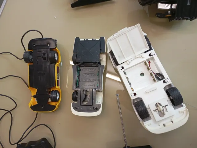 Lote Coches Radiocontrol y cabledirigidos, etc...