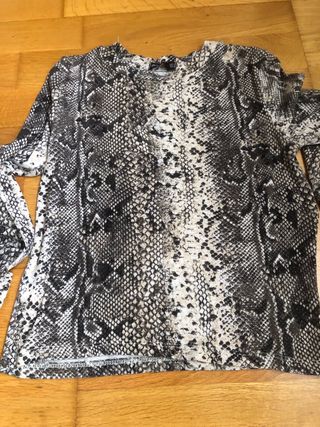 Camiseta manga larga estampado serpiente