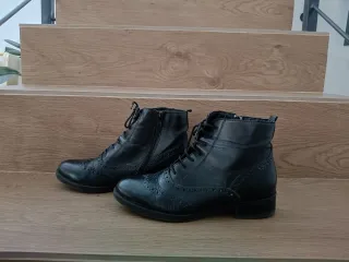 Botines negros de piel tipo Oxford