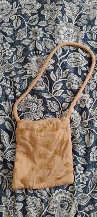 Bolso de tela con flores, bolso marca Mango y otrs