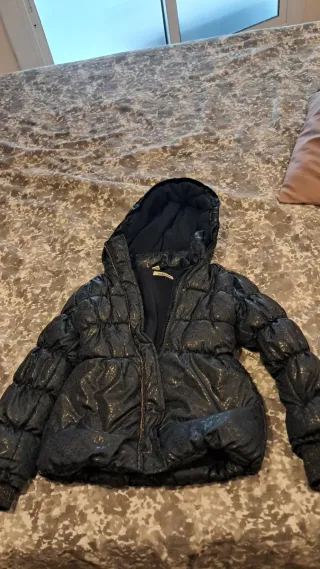 Anorak infantil oscuro