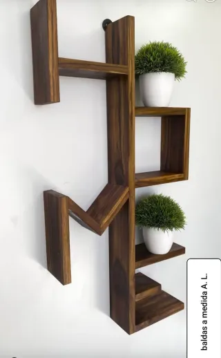 Baldas de madera hechas a medida.