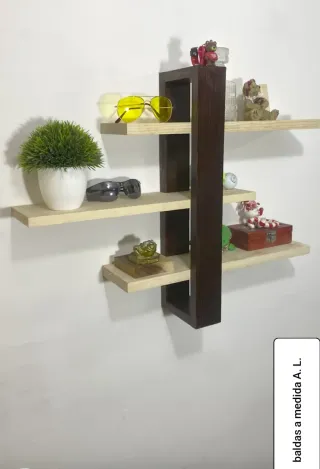 Baldas de madera hechas a medida.