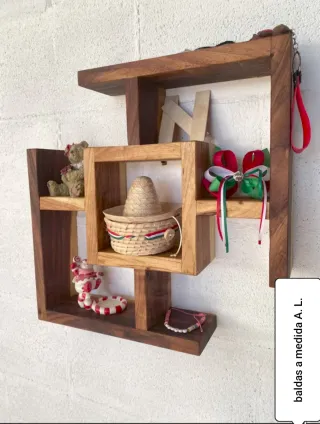 Baldas de madera hechas a medida.