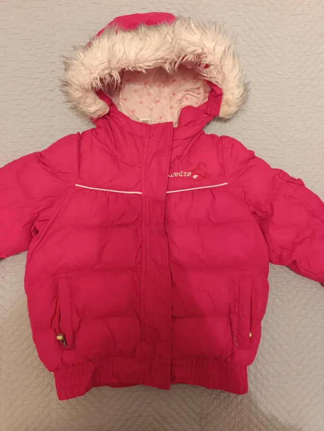 Abrigo fucsia niña con capucha