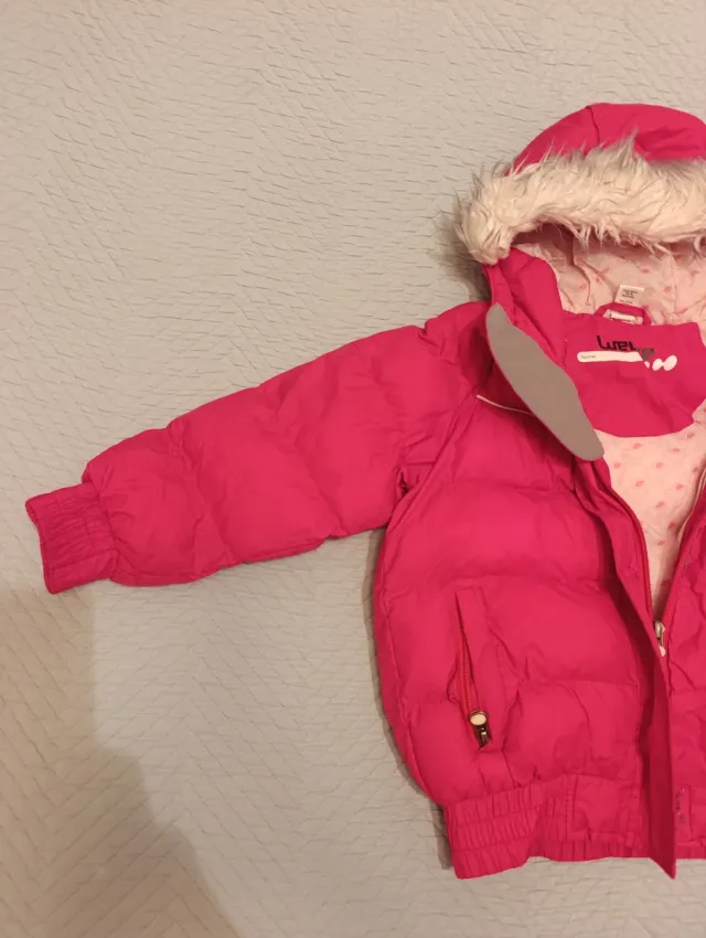 Abrigo fucsia niña con capucha