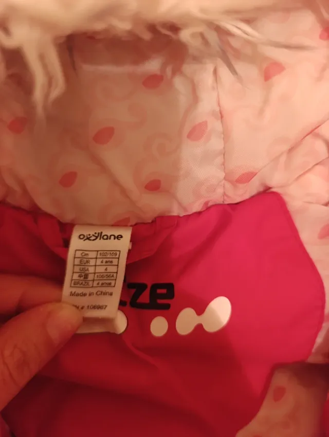 Abrigo fucsia niña con capucha