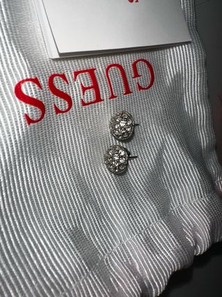 Pendientes Guess Plateados